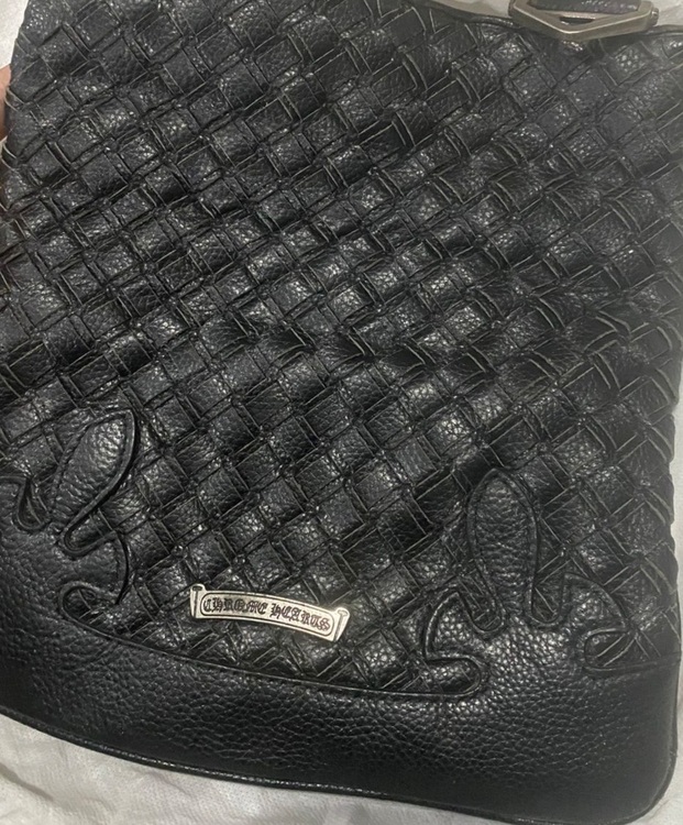 レア CHROME HEARTS クロムハーツ バック ブラック ショルダーバッ（古着・ファッション）の商品画像 - 査定依頼日：2025年9月21日 - 最高査定価格：100,000円