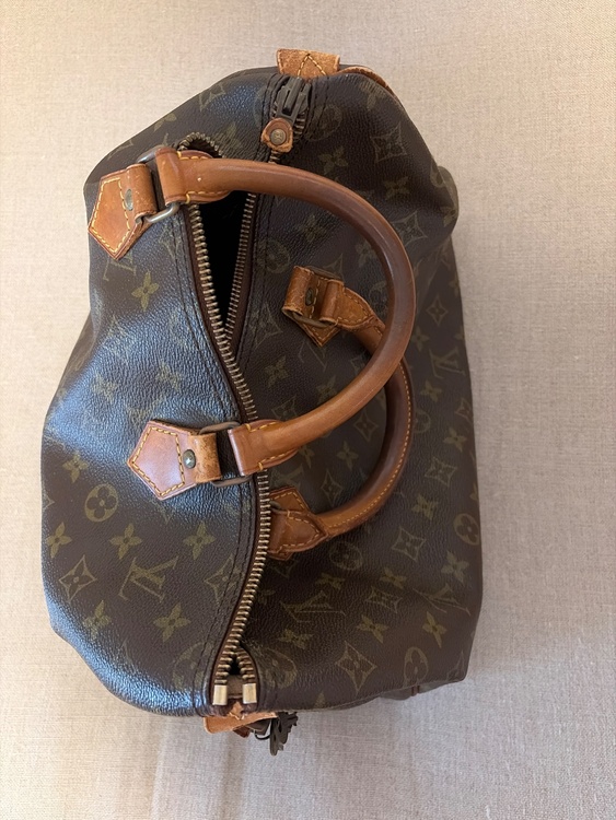LOUIS VUITTON（ルイ・ヴィトン）モノグラム スピーディ40（ブランドバッグ）の商品画像 - 査定依頼日：2026年10月4日 - 最高査定価格：25,000円