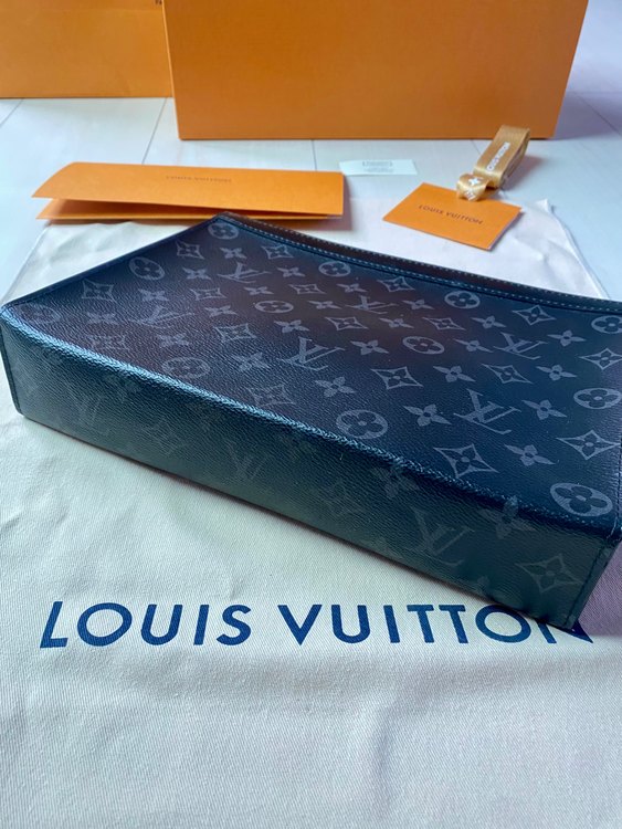 エクリプス　M61692（ブランドバッグ）の商品画像 - 査定依頼日：2022年9月29日 - 最高査定価格：60,000円