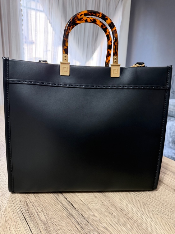 フェンディ  （ブランドバッグ）の商品画像 - 査定依頼日：2026年3月4日 - 最高査定価格：160,000円