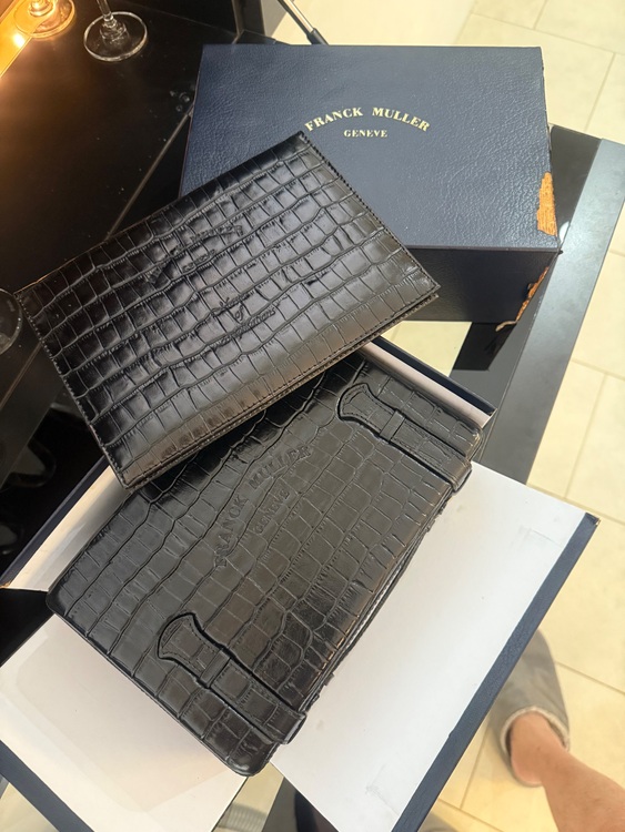 クレージーアワーカラードリーム（高級時計）の商品画像 - 査定依頼日：2025年7月28日 - 最高査定価格：2,250,000円