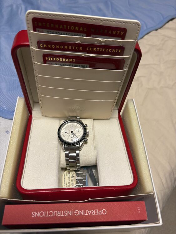 オメガ スピードマスター 3263040500200（高級時計）の商品画像 - 査定依頼日：2025年6月25日 - 最高査定価格：380,000円