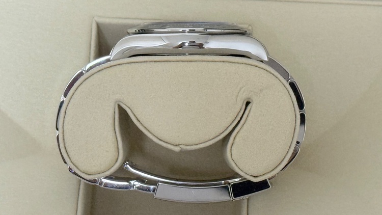 126500LN（高級時計）の商品画像 - 査定依頼日：2026年4月14日 - 最高査定価格：5,850,000円