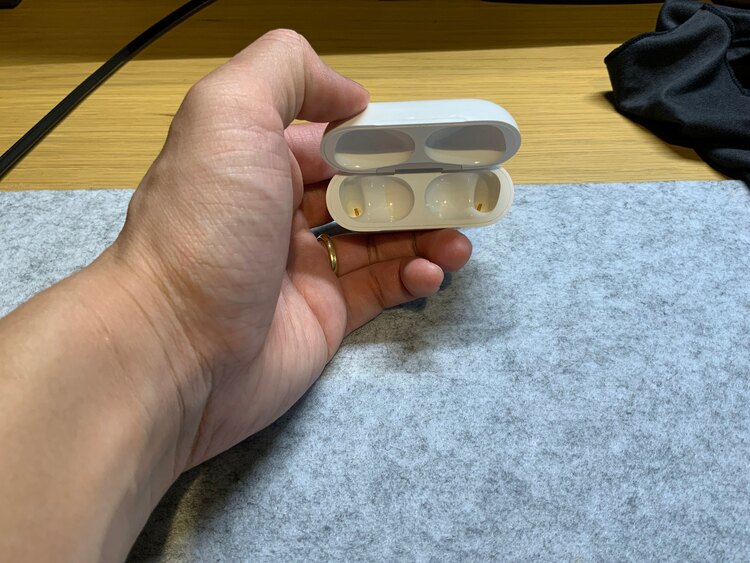 AirPods pro（A2084）（オーディオ・スピーカー）の商品画像 - 査定依頼日：2025年5月26日 - 最高査定価格：2,230円