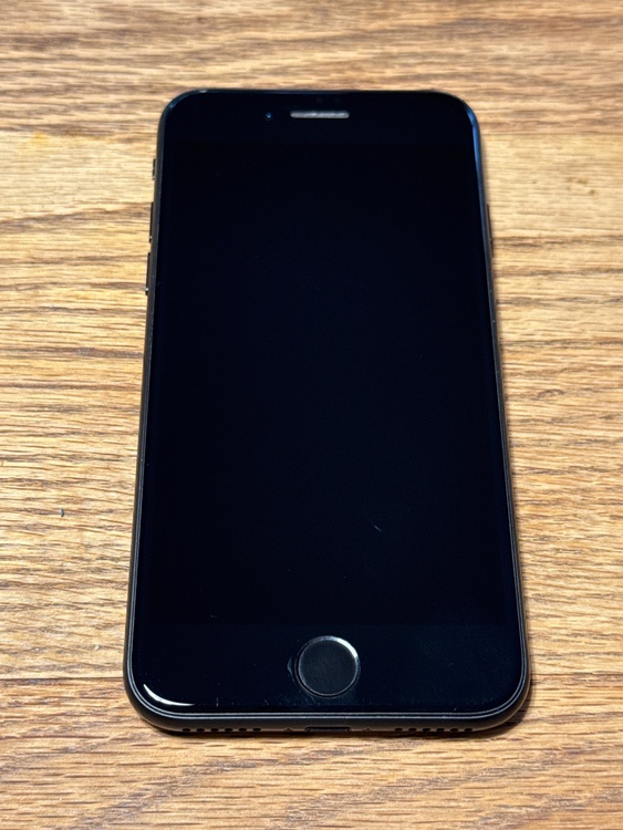 iPhone iPhone SE (第 2 世代) 64GB SIMフリー（スマホ）の商品画像 - 査定依頼日：2026年8月22日 - 最高査定価格：8,000円