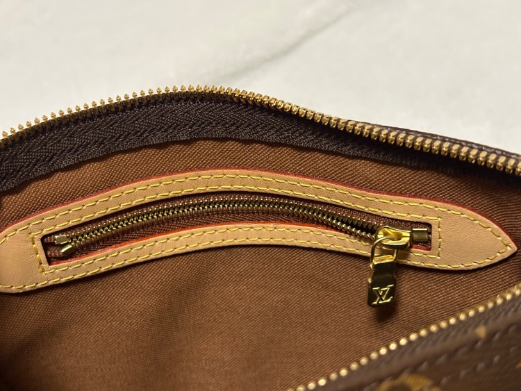 M411113（ブランドバッグ）の商品画像 - 査定依頼日：2026年4月6日 - 最高査定価格：192,000円