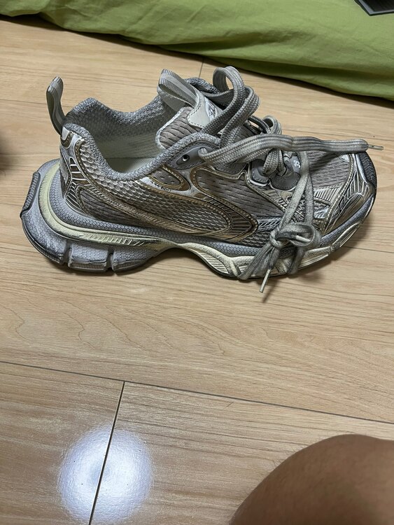 バレンシアガ  （ブランドバッグ）の商品画像 - 査定依頼日：2025年5月27日 - 最高査定価格：33,000円