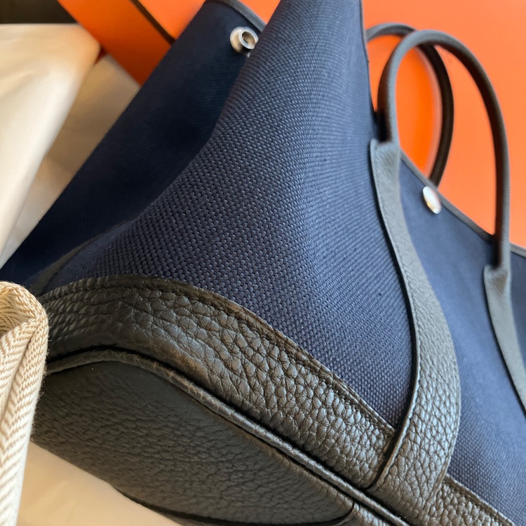 エルメス ガーデンパーティ （ブランドバッグ）の商品画像 - 査定依頼日：2025年6月10日 - 最高査定価格：400,000円