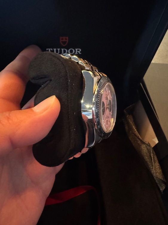 ブラックベイクロノ（高級時計）の商品画像 - 査定依頼日：2026年4月22日 - 最高査定価格：1,350,000円