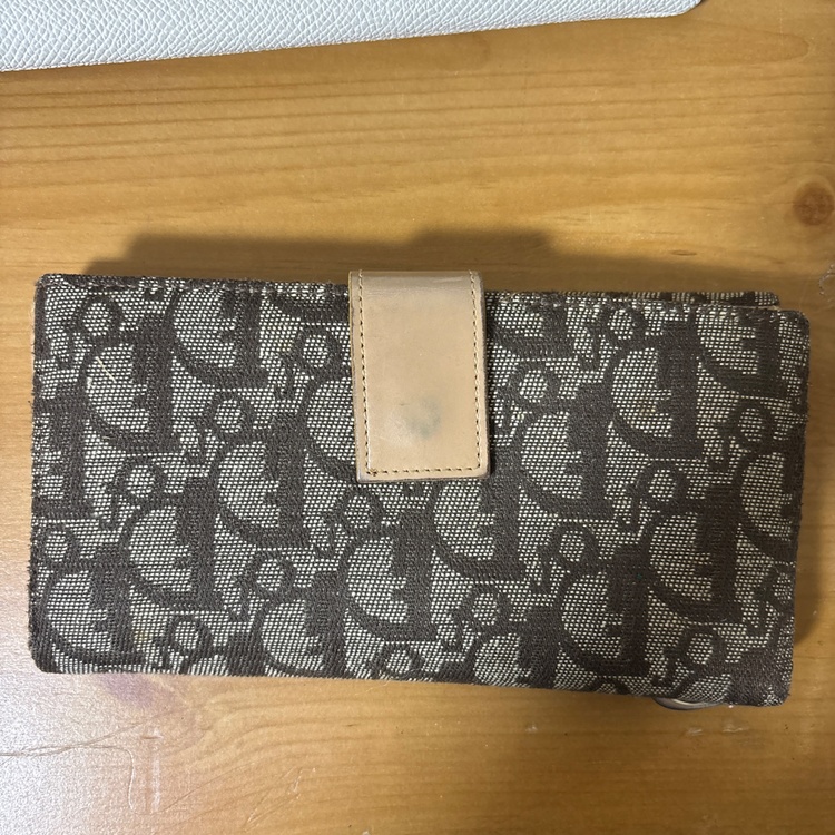 【Christian Dior】トロッター サドル 長財布 Dチャーム付き（ブランド財布・小物）の商品画像 - 査定依頼日：2026年7月26日 - 最高査定価格：15,000円