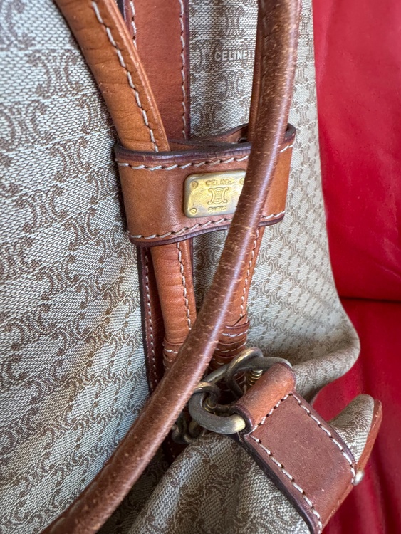 リュック（ブランドバッグ）の商品画像 - 査定依頼日：2026年2月12日 - 最高査定価格：7,000円