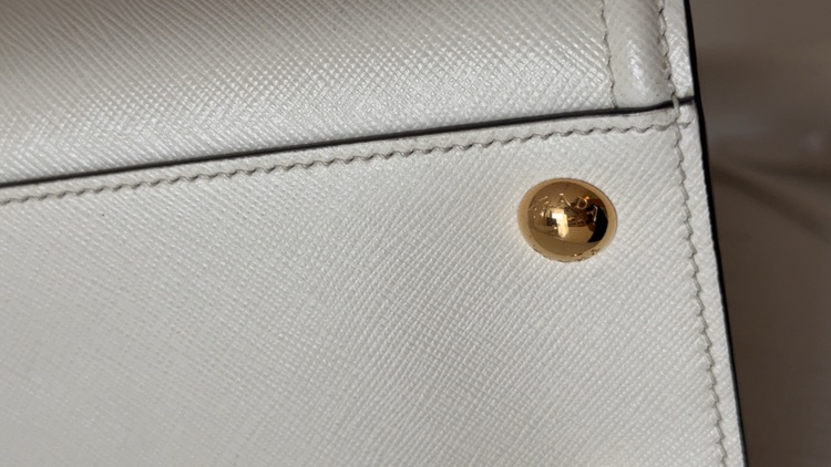 バッグ（1ba227）カラー: bianco（ブランドバッグ）の商品画像 - 査定依頼日：2025年6月4日 - 最高査定価格：120,000円