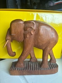 ゾウの木彫り（美術品・骨董品）の商品画像 - 査定依頼日：2026年4月19日 - 最高査定価格：2,000円