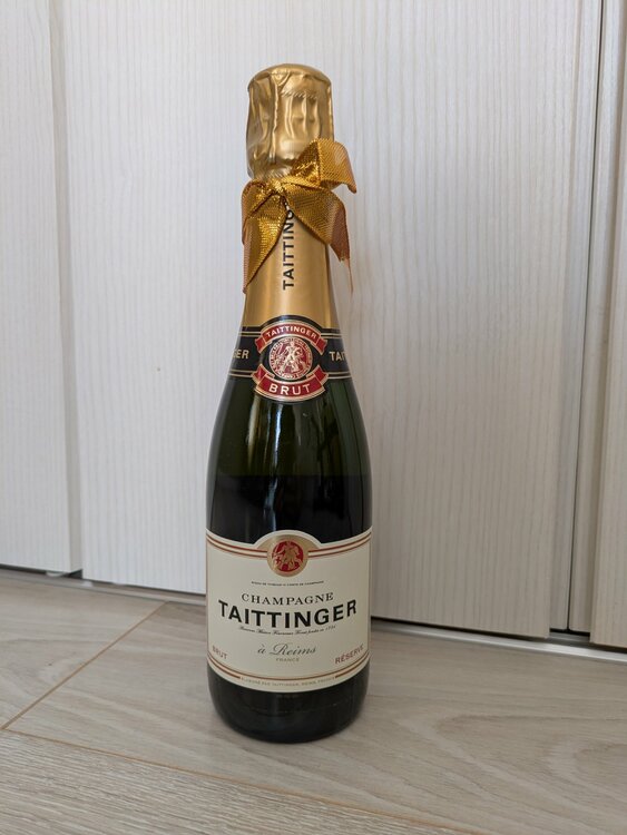 TAITTINGER（お酒）の商品画像 - 査定依頼日：2026年5月5日 - 最高査定価格：3,000円