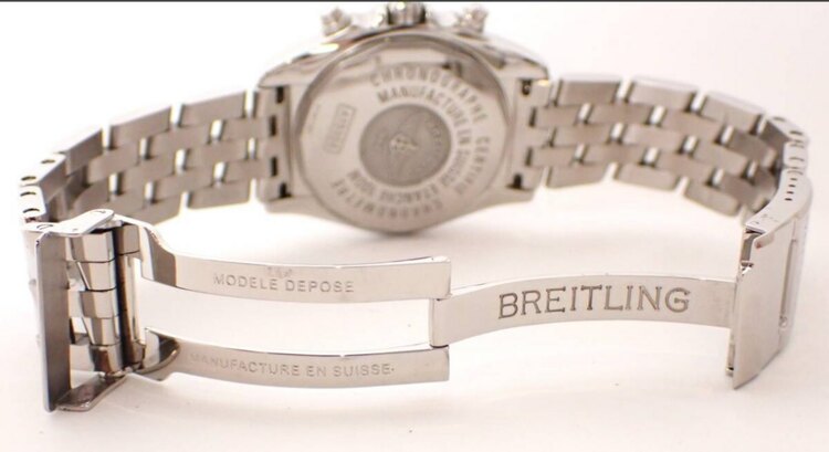 クロノコックピットホワイトシェル文字盤（高級時計）の商品画像 - 査定依頼日：2025年3月7日 - 最高査定価格：145,000円