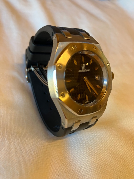 オーデマピゲ ロイヤルオーク （高級時計）の商品画像 - 査定依頼日：2025年9月2日 - 最高査定価格：1,200,000円