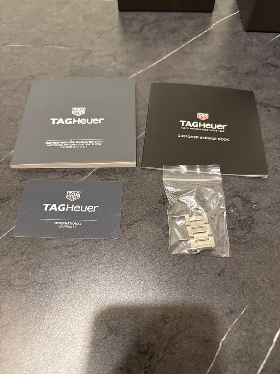 タグホイヤー カレラ WAR201C-1 WAS247（高級時計）の商品画像 - 査定依頼日：2025年6月14日 - 最高査定価格：200,000円