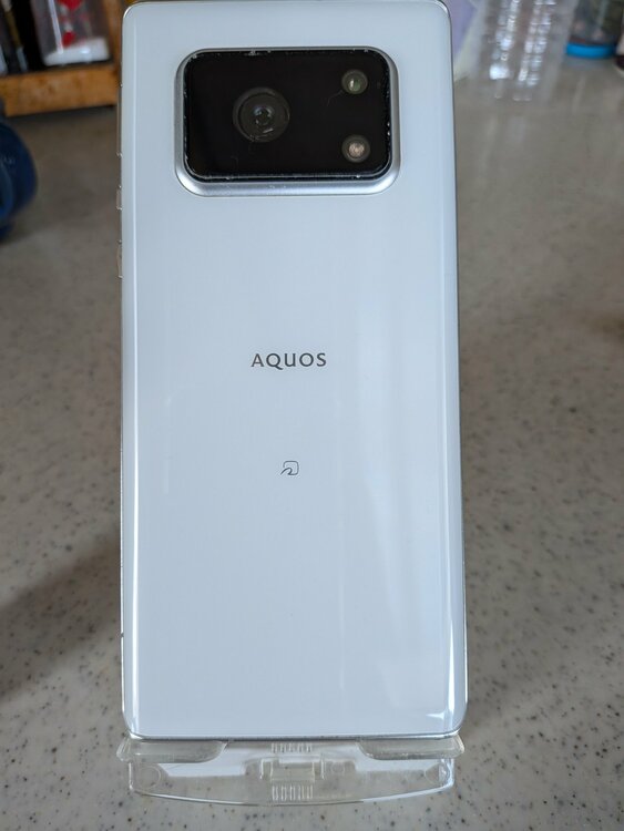 AQUOS AQUOS R6 【Softbank】AQUOS R6 A101SH（スマホ）の商品画像 - 査定依頼日：2026年8月15日 - 最高査定価格：100,000円