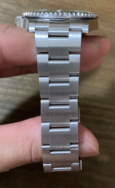 126610LV（高級時計）の商品画像 - 査定依頼日：2025年10月13日 - 最高査定価格：2,300,000円