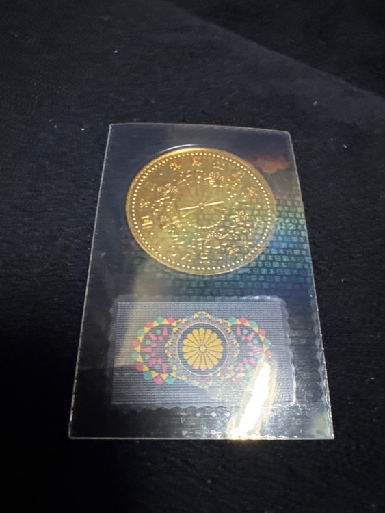 天皇陛下御即位記念 10万円金貨（金・貴金属）の商品画像 - 査定依頼日：2026年6月19日 - 最高査定価格：700,000円