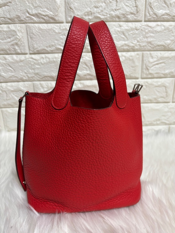 エルメス ピコタンロックＰＭ トリヨンクレマンス ルージュトマト A刻印（ブランドバッグ）の商品画像 - 査定依頼日：2025年12月7日 - 最高査定価格：250,000円