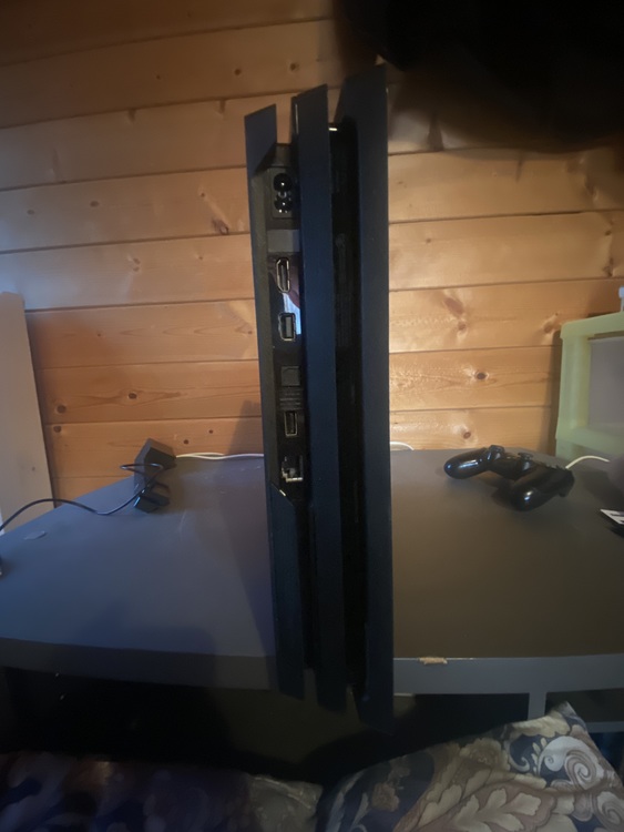 プレイステーション4 Pro本体 ジェットブラック(HDD 1TB/CUH-70（ゲーム機本体・ゲームソフト）の商品画像 - 査定依頼日：2022年5月29日 - 最高査定価格：20,000円