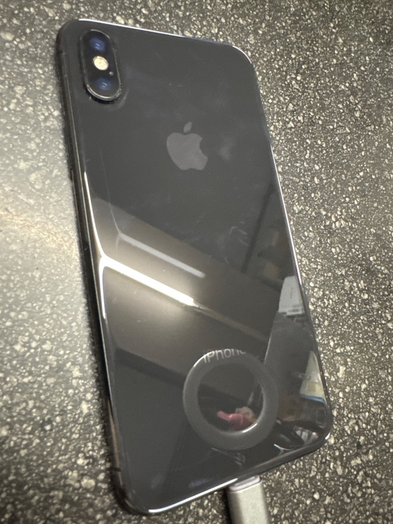 iPhoneX 256GB docomo（スマホ）の商品画像 - 査定依頼日：2026年1月25日 - 最高査定価格：14,000円