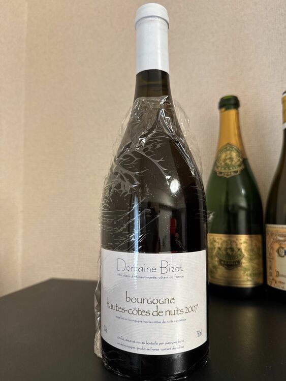 ドメーヌビゾのブルゴーニュオートコートドニュイ白2007年（お酒）の商品画像 - 査定依頼日：2025年6月28日 - 最高査定価格：400,000円