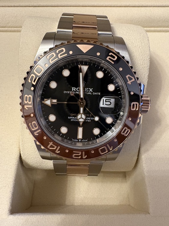 ロレックス GMTマスター M126711CHNR-（高級時計）の商品画像 - 査定依頼日：2026年3月15日 - 最高査定価格：3,590,000円