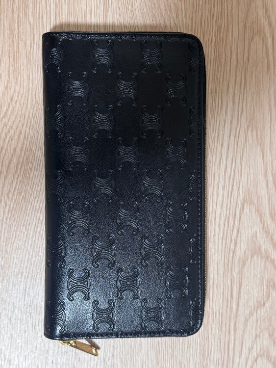 セリーヌ  （ブランドバッグ）の商品画像 - 査定依頼日：2024年12月27日 - 最高査定価格：20,000円