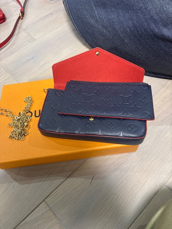 FY2240（ブランドバッグ）の商品画像 - 査定依頼日：2026年3月1日 - 最高査定価格：120,000円