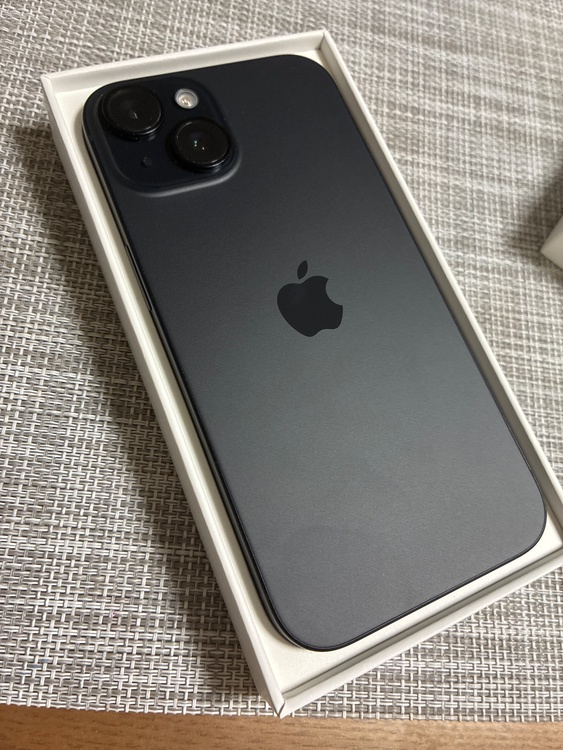 iPhone iPhone 15 Pro 128GB au（スマホ）の商品画像 - 査定依頼日：2026年7月3日 - 最高査定価格：85,000円