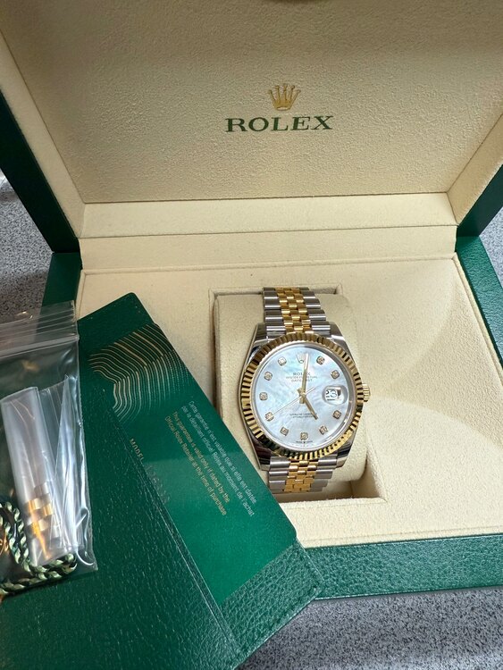 ロレックス デイトジャスト 12633（高級時計）の商品画像 - 査定依頼日：2025年3月27日 - 最高査定価格：2,600,000円