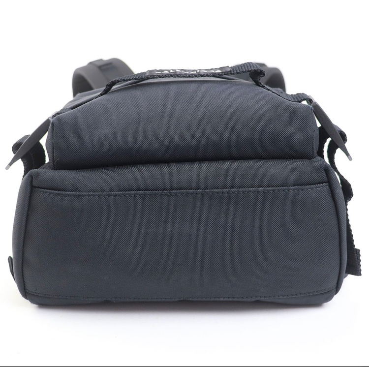 バレンシアガ　アーミー　バックパック　ブラック　ナイロン（ブランドバッグ）の商品画像 - 査定依頼日：2025年8月19日 - 最高査定価格：60,000円