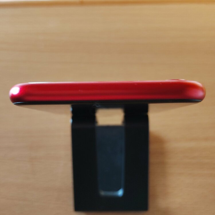 iPhone SE (第 2 世代) 64GB SIMフリー（スマホ）の商品画像 - 査定依頼日：2026年3月29日 - 最高査定価格：11,000円