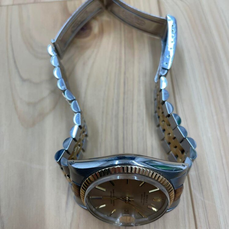 16013（高級時計）の商品画像 - 査定依頼日：2025年3月9日 - 最高査定価格：700,000円