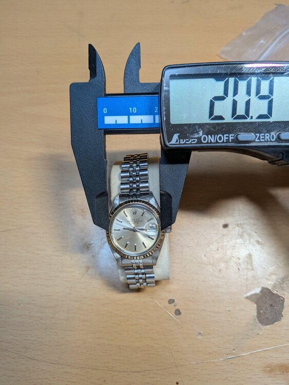 ロレックス オイスター パーペチュアル デイト レディース（金・貴金属）の商品画像 - 査定依頼日：2026年9月22日 - 最高査定価格：600,000円
