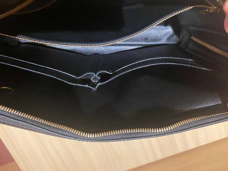 ポルトドキュマン ヴォワヤージュ ブリーフケース （ブランドバッグ）の商品画像 - 査定依頼日：2025年5月2日 - 最高査定価格：25,000円