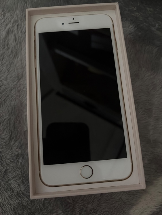 iPhone8Plus（スマホ）の商品画像 - 査定依頼日：2026年8月15日 - 最高査定価格：4,500円