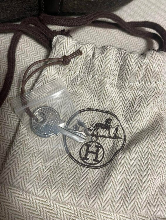 ピコタンロックPM（ブランドバッグ）の商品画像 - 査定依頼日：2025年1月24日 - 最高査定価格：286,000円