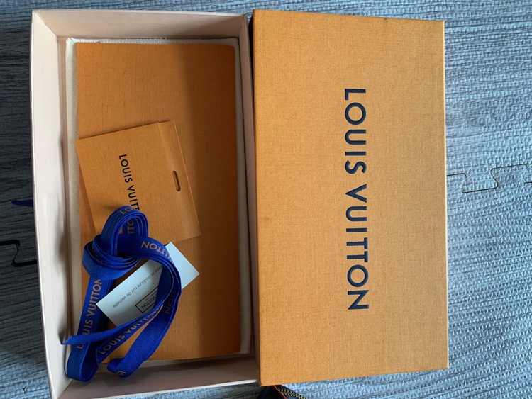 アンプラント　マリーヌルージュ　M62121（ブランド財布・小物）の商品画像 - 査定依頼日：2025年6月13日 - 最高査定価格：18,000円