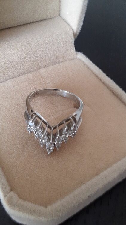 Pt900 0.32（金・貴金属）の商品画像 - 査定依頼日：2025年9月1日 - 最高査定価格：50,000円