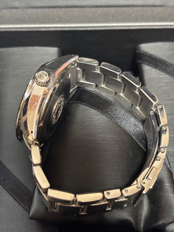 セイコー スプリントドライブ sbga46（高級時計）の商品画像 - 査定依頼日：2025年11月17日 - 最高査定価格：400,000円