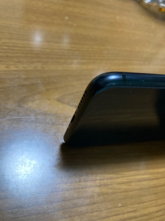 iPhone SE (第 2 世代) 64GB SIMフリー（スマホ）の商品画像 - 査定依頼日：2026年3月8日 - 最高査定価格：10,000円