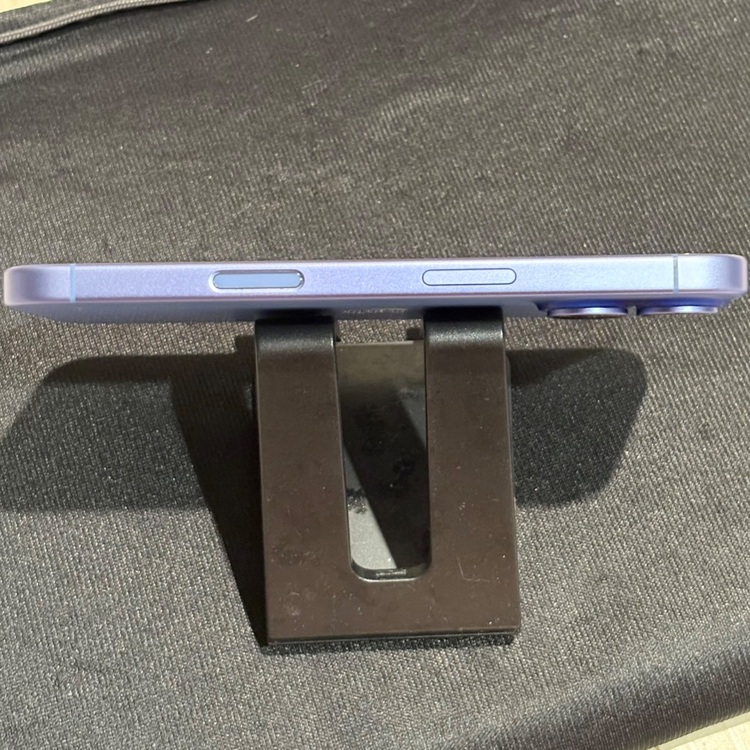 iPhone16 ウルトラマリン 128GB simフリー（スマホ）の商品画像 - 査定依頼日：2025年10月21日 - 最高査定価格：63,000円