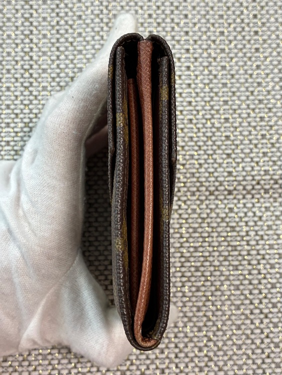 ルイヴィトンポルトモネビエカルトクレディ 二つ折り財布（ブランド財布・小物）の商品画像 - 査定依頼日：2025年11月7日 - 最高査定価格：7,000円