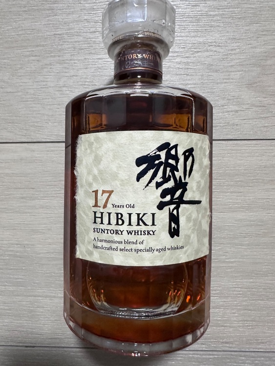 サントリー響 17年（お酒）の商品画像 - 査定依頼日：2025年11月18日 - 最高査定価格：52,000円