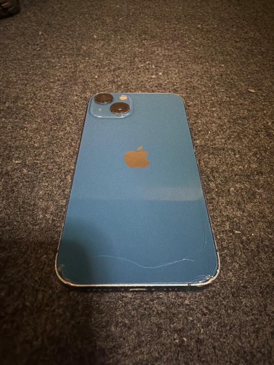 iPhone iPhone 13 128GB SIMフリー（スマホ）の商品画像 - 査定依頼日：2026年9月21日 - 最高査定価格：20,000円