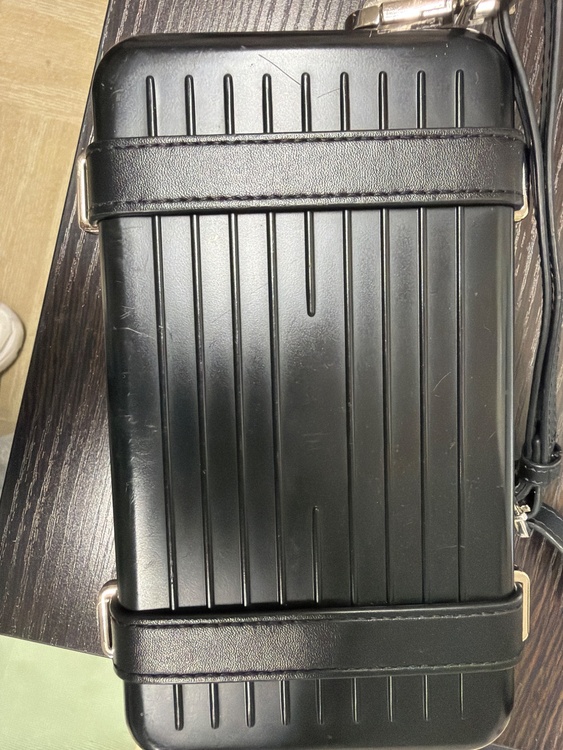DIOR RIMOWA コラボ（ブランドバッグ）の商品画像 - 査定依頼日：2026年10月7日 - 最高査定価格：210,000円