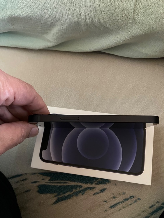 iPhone12mini（スマホ）の商品画像 - 査定依頼日：2025年11月21日 - 最高査定価格：15,000円